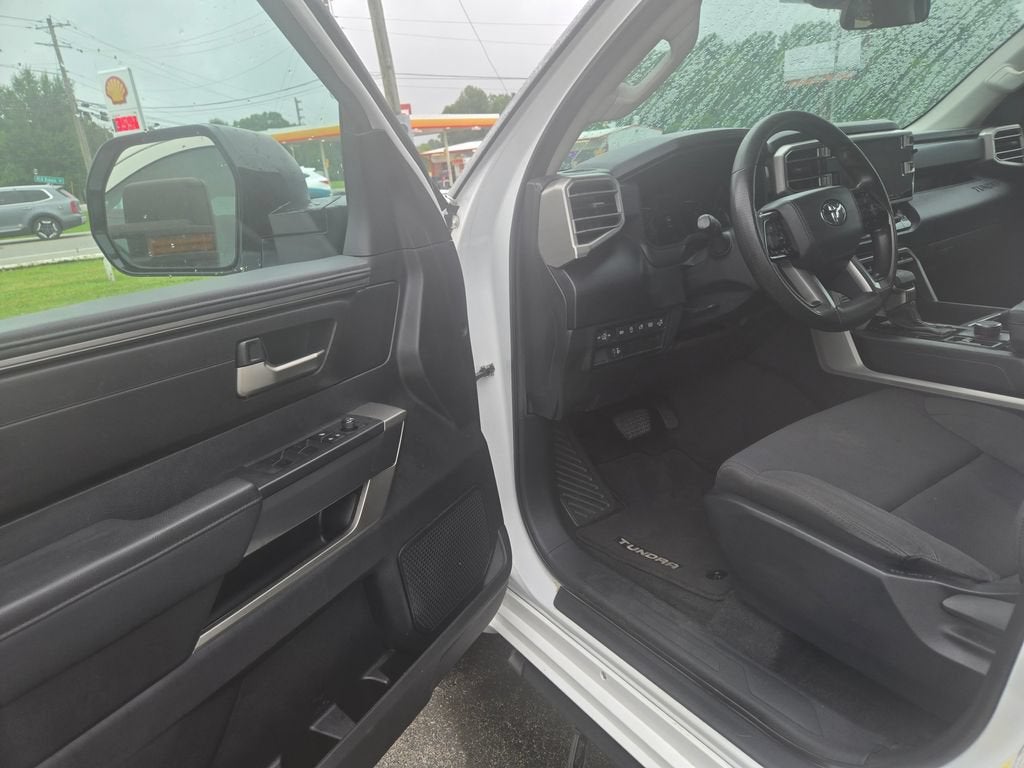 2023 Toyota Tundra 4WD SR5
