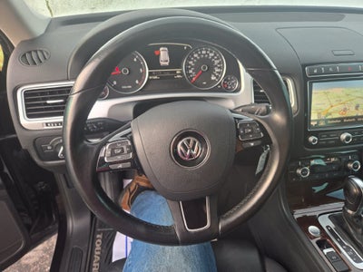 2016 Volkswagen Touareg Sport w/Technology