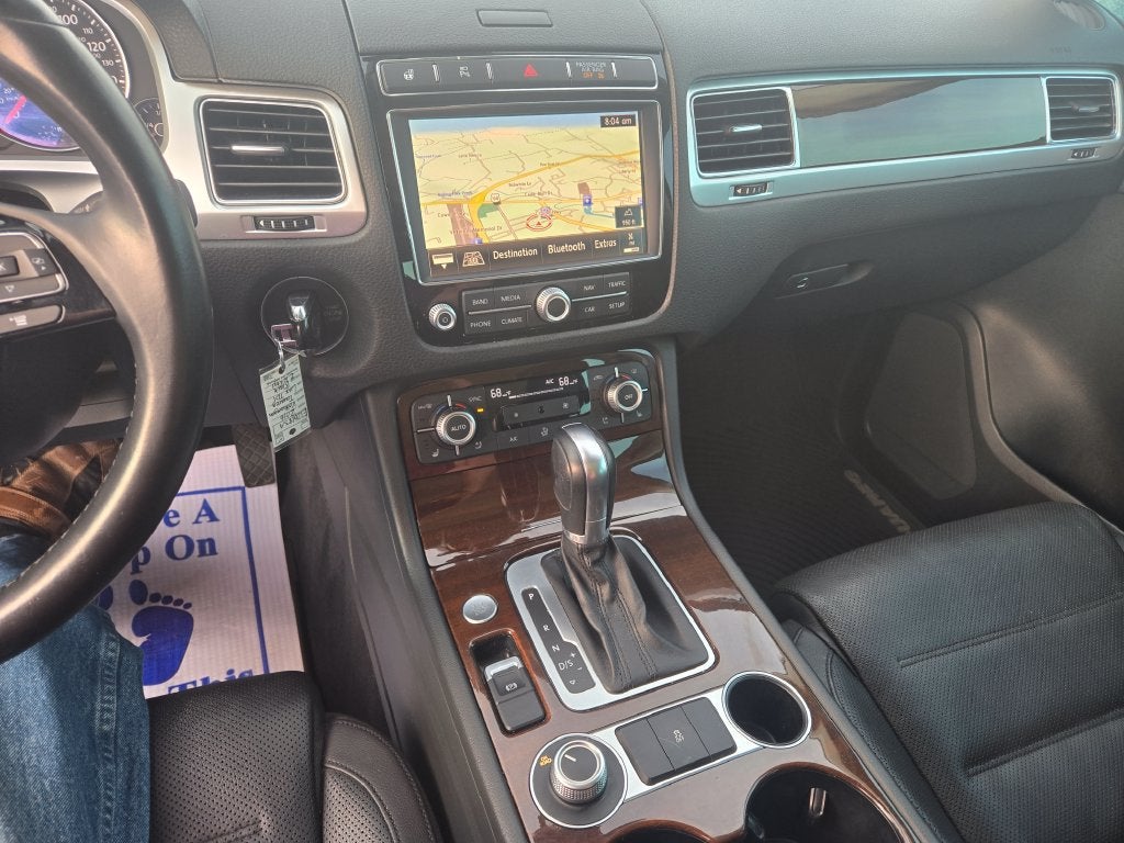 2016 Volkswagen Touareg Sport w/Technology