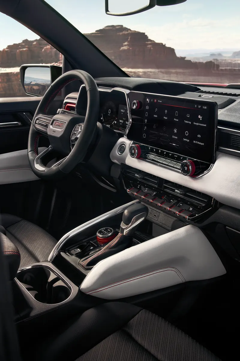 2026 GMC Canyon infotainment system at Russell Barnett GMC in WINCHESTER TN